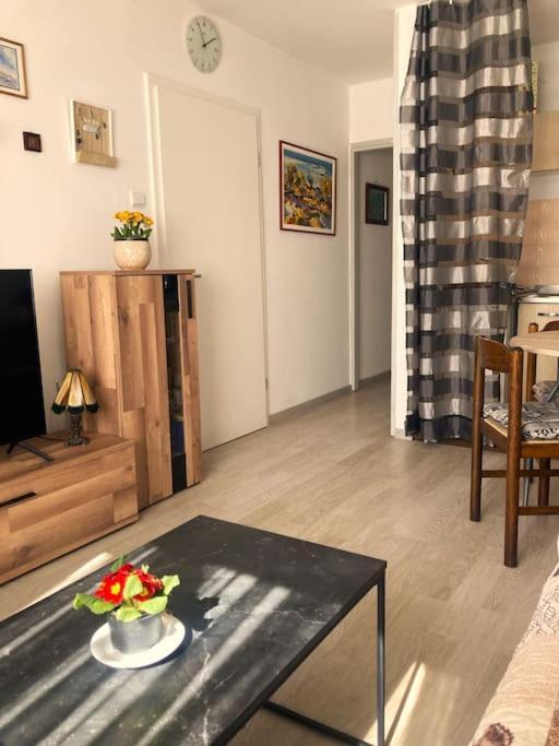 Melanie Apartament